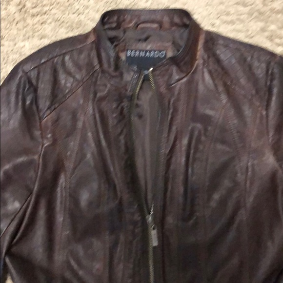 Lightweight super cute brown jacket. - Picture 2 of 4